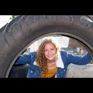 Meet your Posher, Julianna